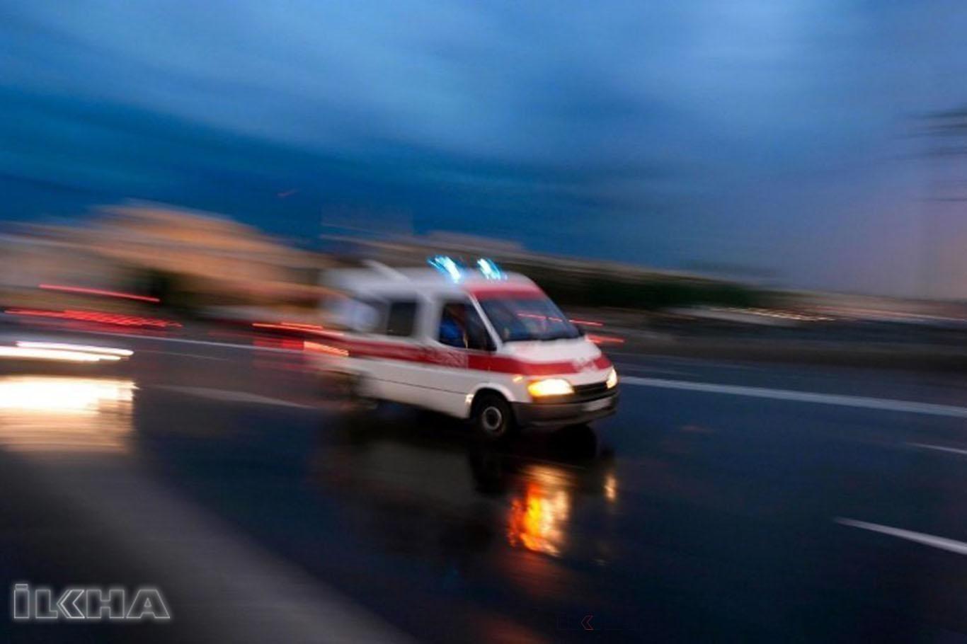 Servis minibüsü devrildi: 14 yaralı Servis minibüsü devrildi: 14 yaralı